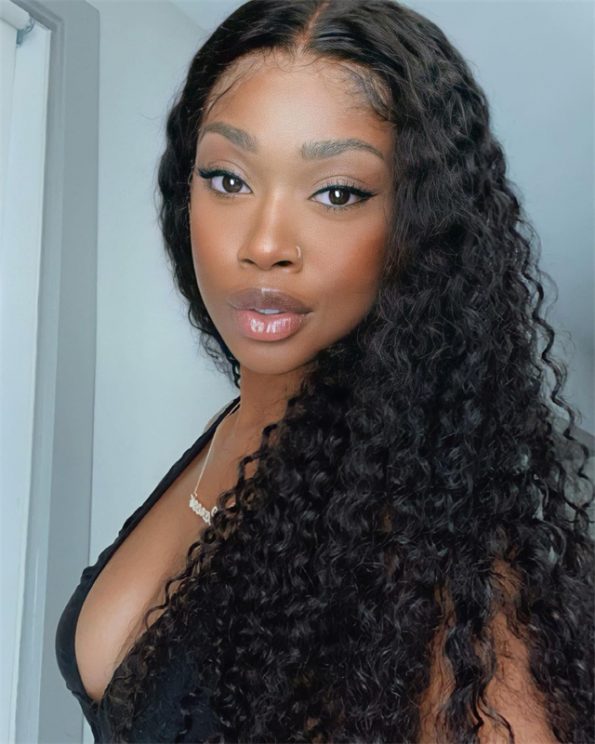 Closure vs Frontal Wigs in 2022: How to Find the Best Hair Piece
